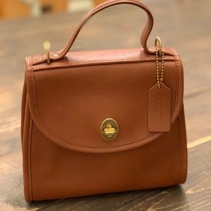 Vintage Coach Regina Bag 9983 in British Tan